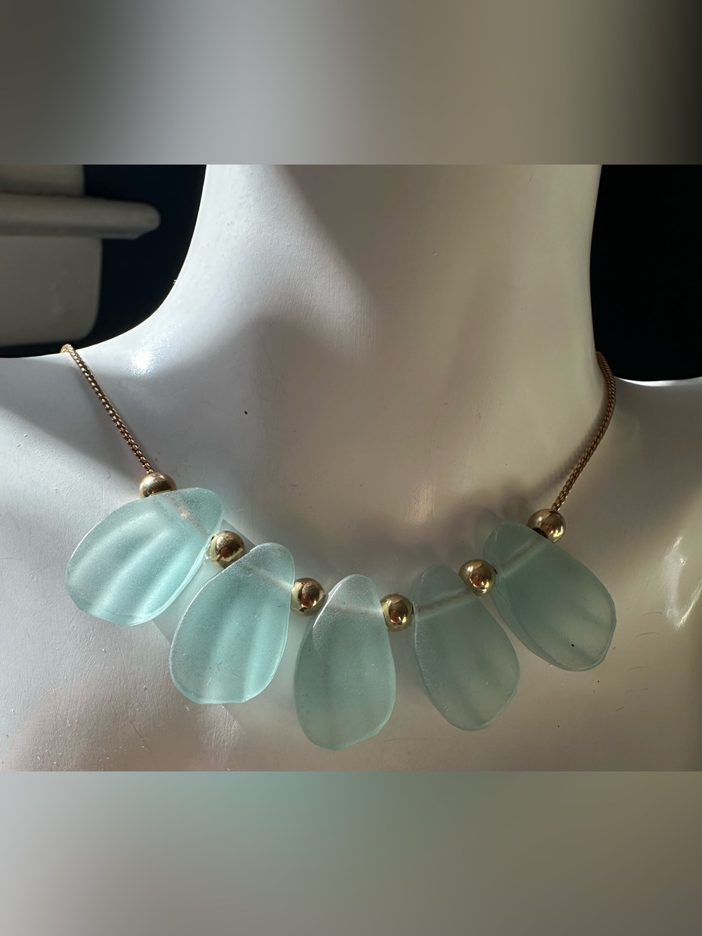 AVON Small 5 Sea Glass Style Aqua Pendant Statement Rope Gold Chain Necklace